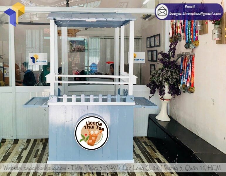 Xưởng sản xuất quầy gỗ bán trà sữa đẩy lưu động vỉa hè Xưởng sản xuất quầy gỗ bán trà sữa đẩy lưu động vỉa hè
